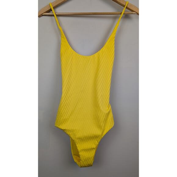 NWT FELLA Zac One Piece Textured Swimsuit Yellow S - Picture 3 of 11